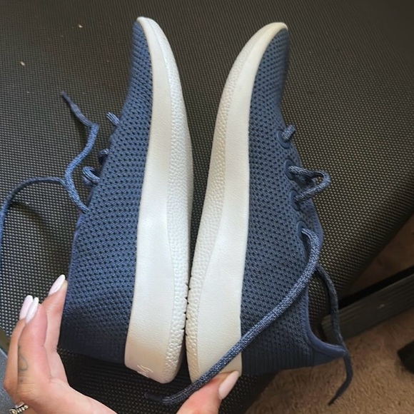 Allbirds Indeed size 9 - Picture 2 of 7